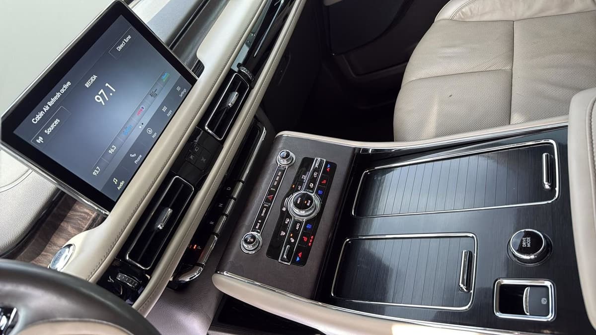 2023 Lincoln Aviator - Image 21