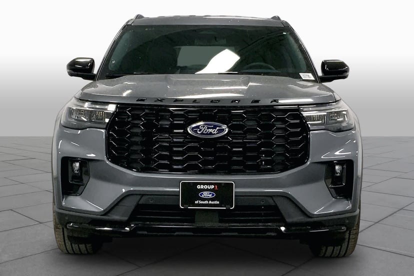 2026 Ford Explorer - Image 3