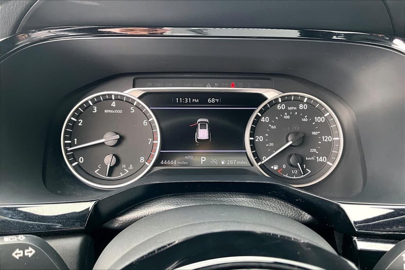 2023 Nissan Pathfinder - Image 25