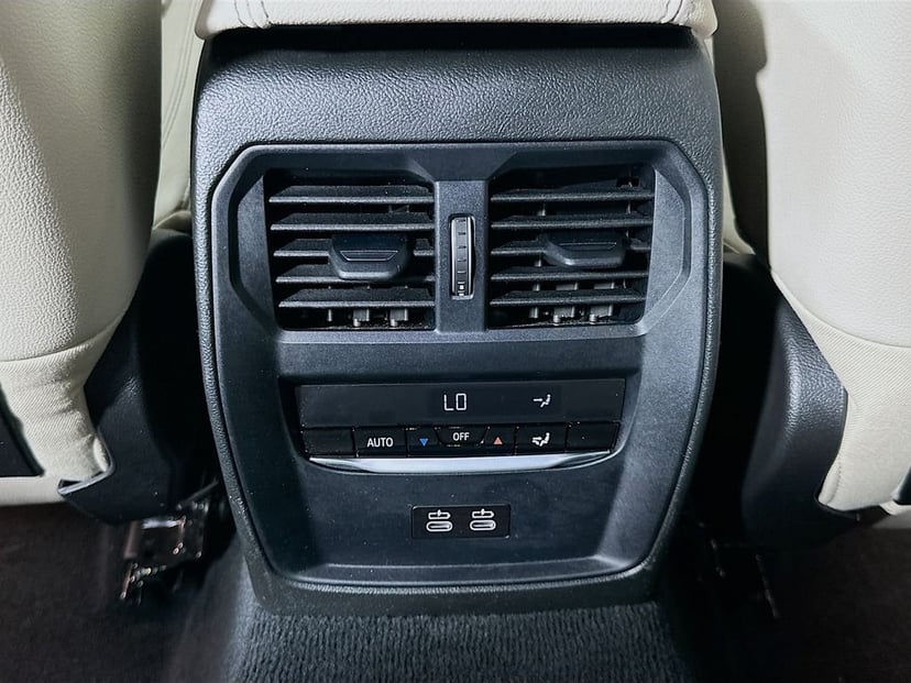 2023 BMW 3 Series - Image 26