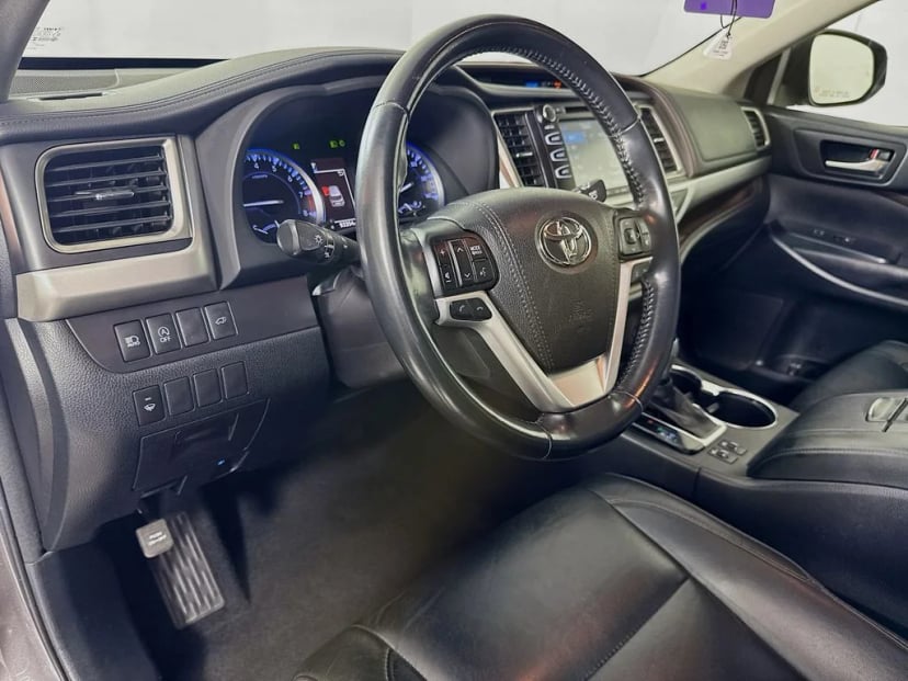 2018 Toyota Highlander - Image 9