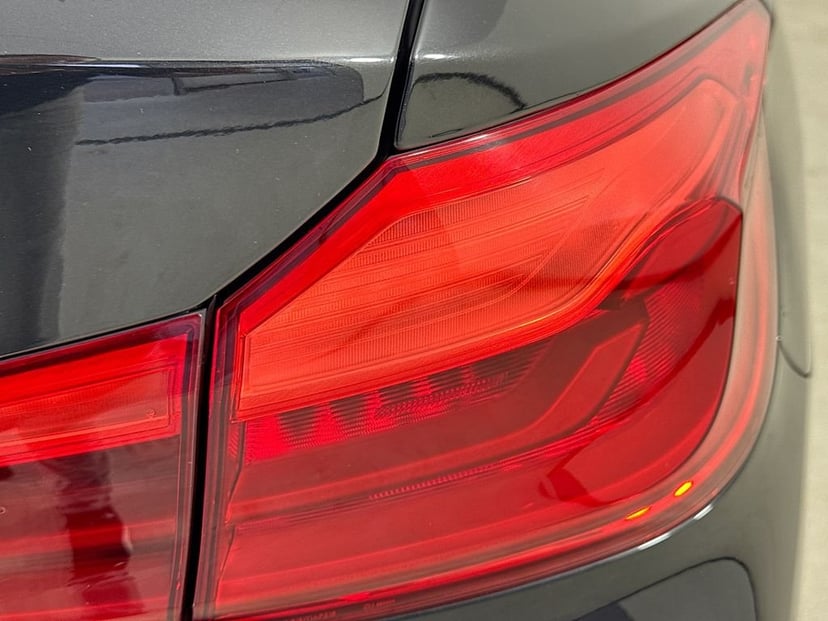 2020 BMW 5 Series - Image 35