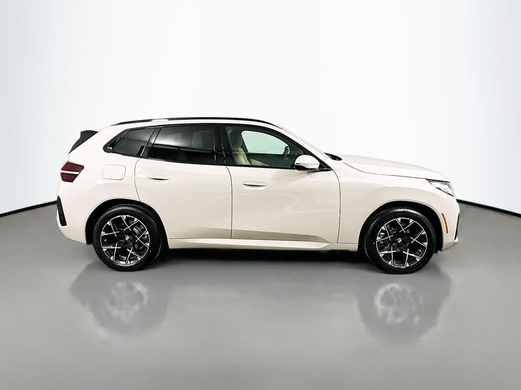 2025 BMW X3 - Image 4
