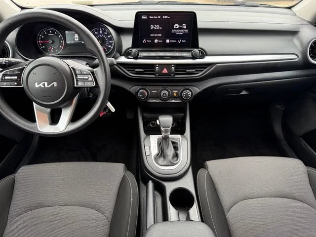2023 Kia Forte - Image 21