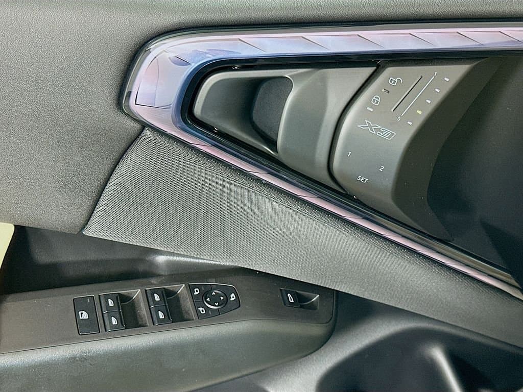 2025 BMW X3 - Image 17