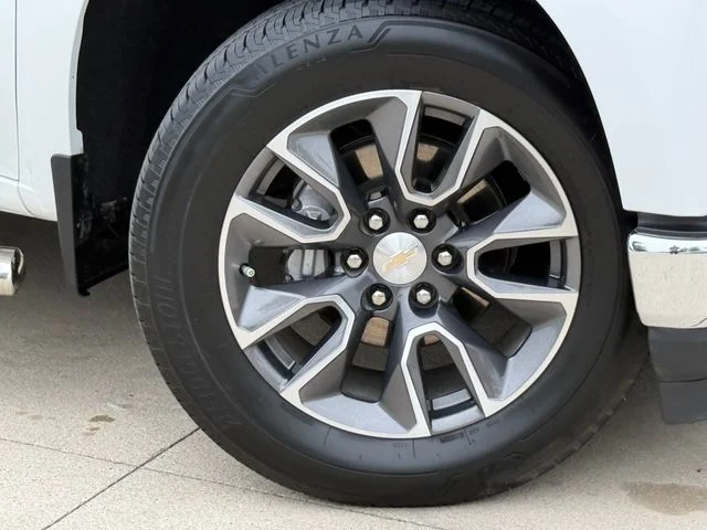 2021 Chevrolet Silverado 1500 - Image 2