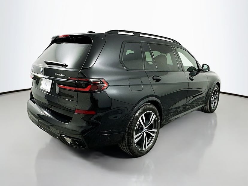 2026 BMW X7 - Image 5