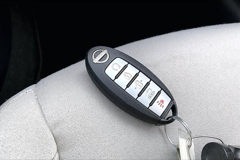 2025 Nissan Altima - Image 15