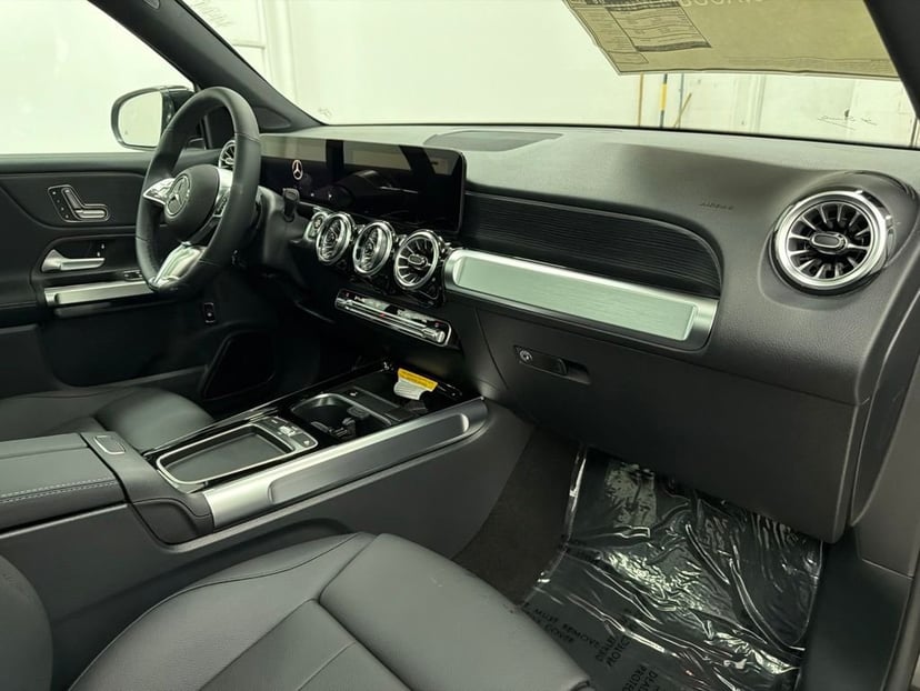 2026 Mercedes-Benz GLB - Image 28