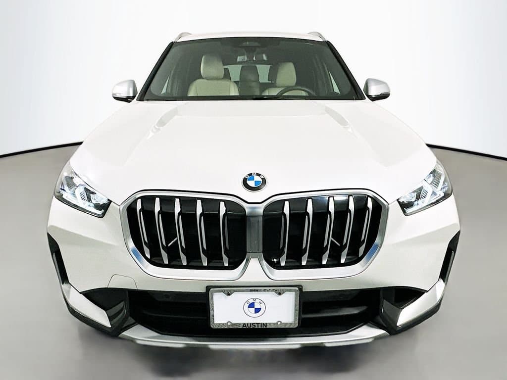 2023 BMW X1 - Image 2