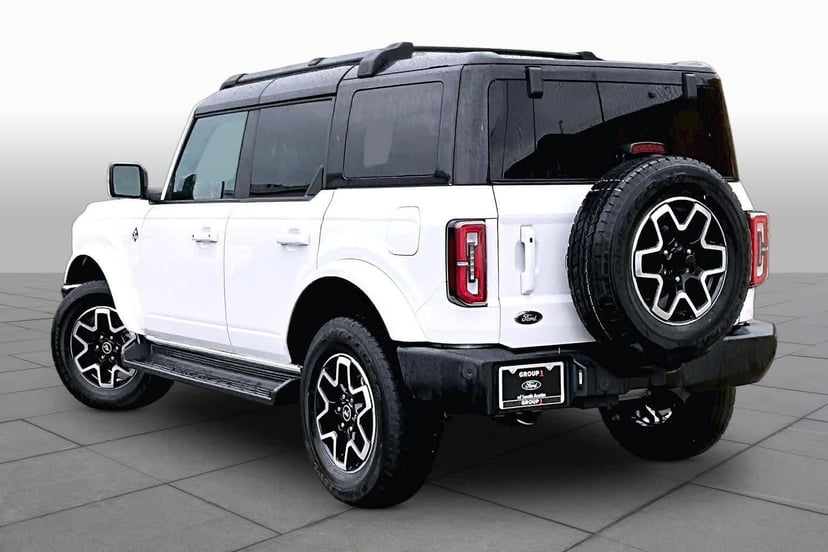 2025 Ford Bronco - Image 12