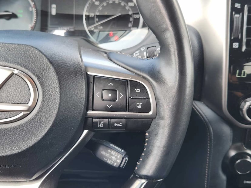 2023 Lexus GX 460 - Image 24