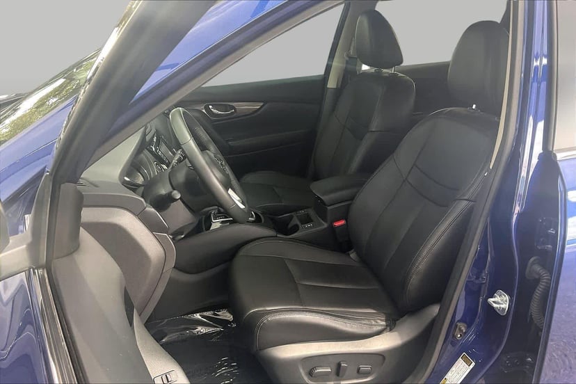 2017 Nissan Rogue - Image 8