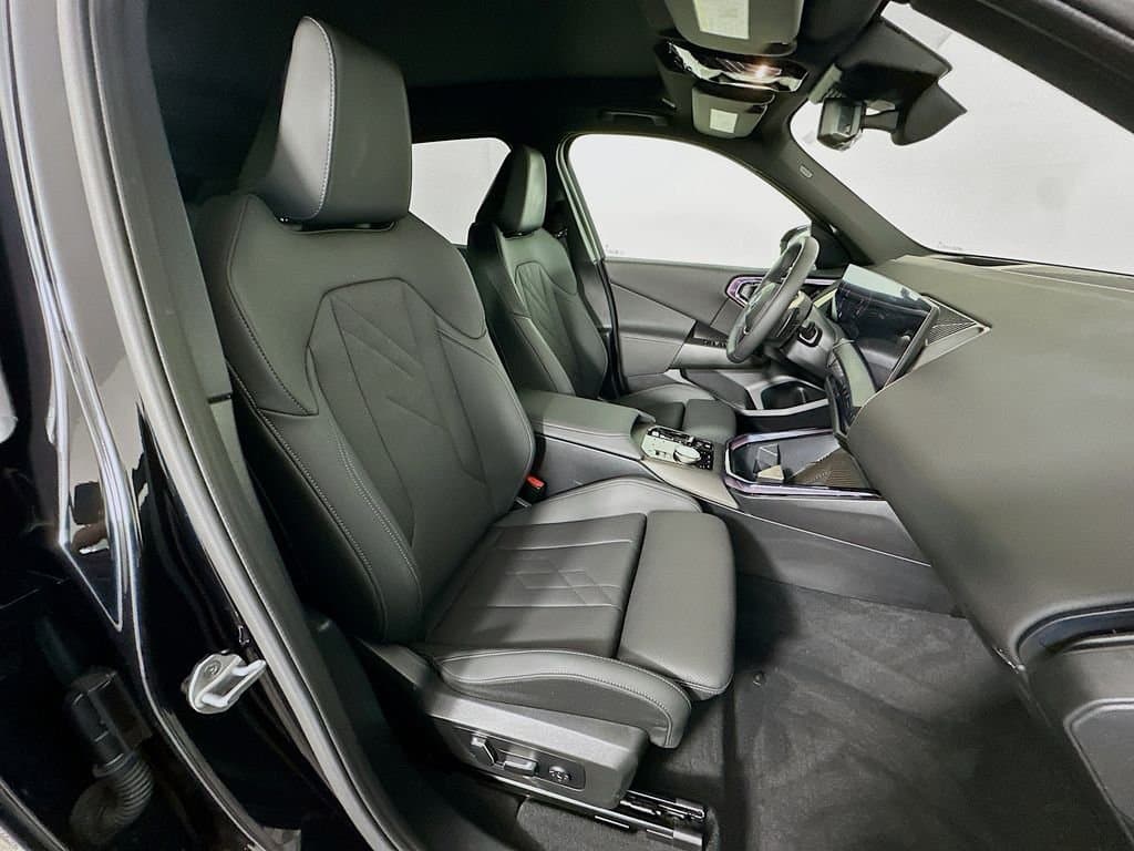 2025 BMW X3 - Image 27