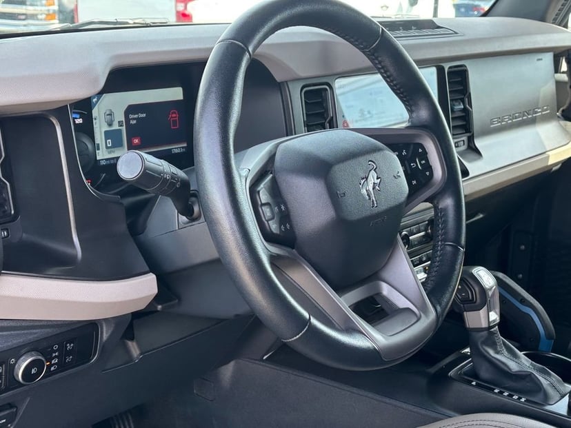 2023 Ford Bronco - Image 8