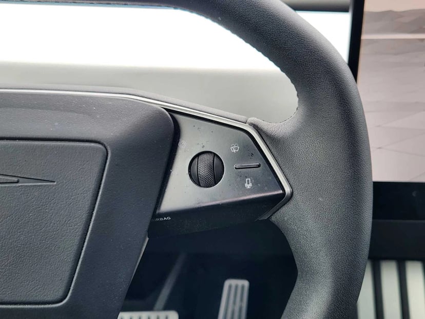 2024 Tesla Cybertruck - Image 24