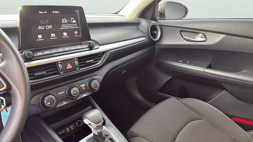 2020 Kia Forte - Image 13