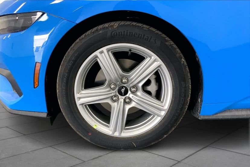 2026 Ford Mustang - Image 9