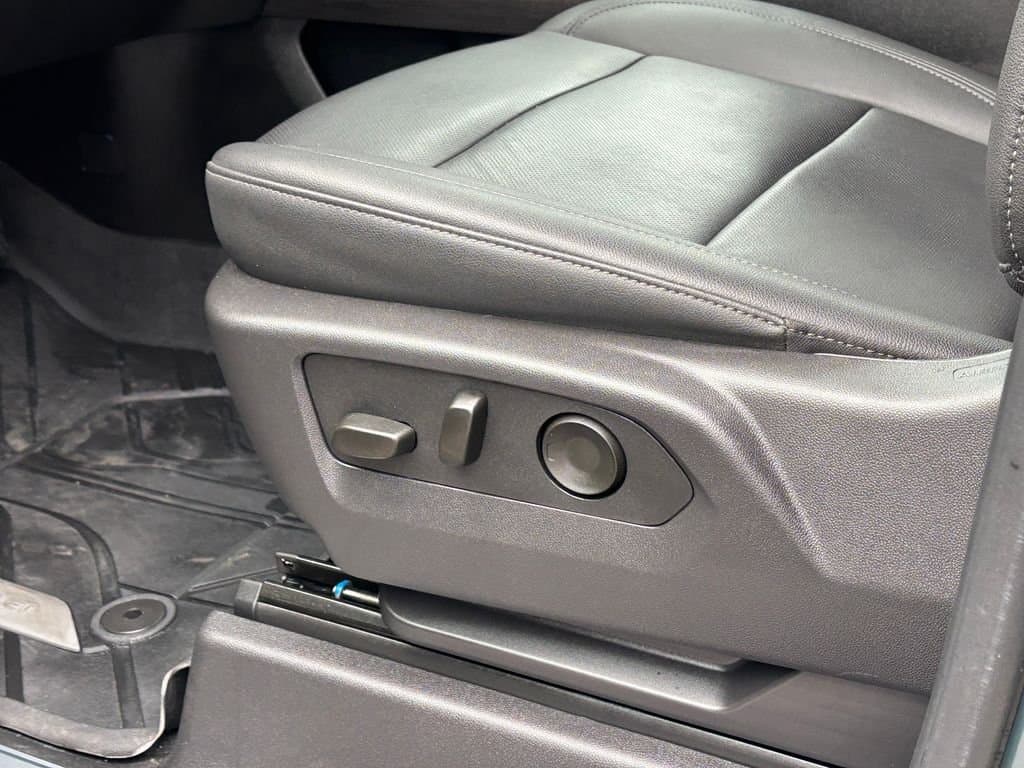 2025 Chevrolet Silverado 1500 - Image 27