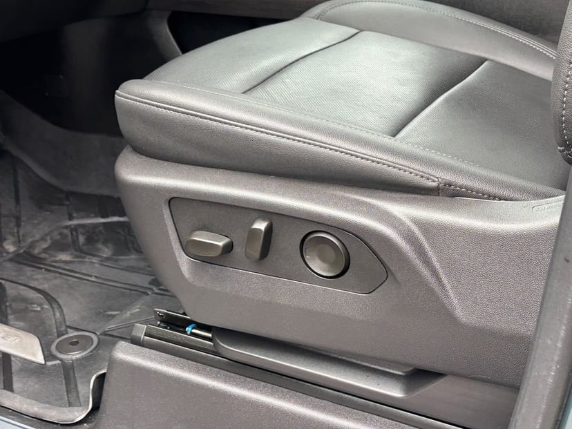 2025 Chevrolet Silverado 1500 - Image 27