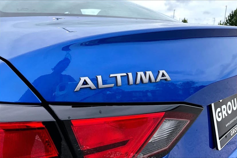 2025 Nissan Altima - Image 10
