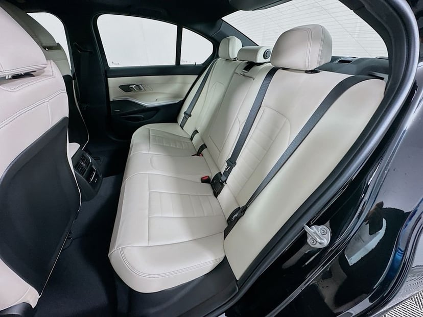 2026 BMW 3 Series - Image 17