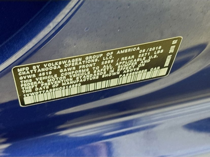 2017 Volkswagen Passat - Image 38