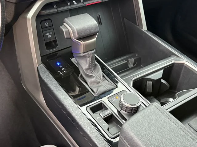2023 Toyota Tundra - Image 19