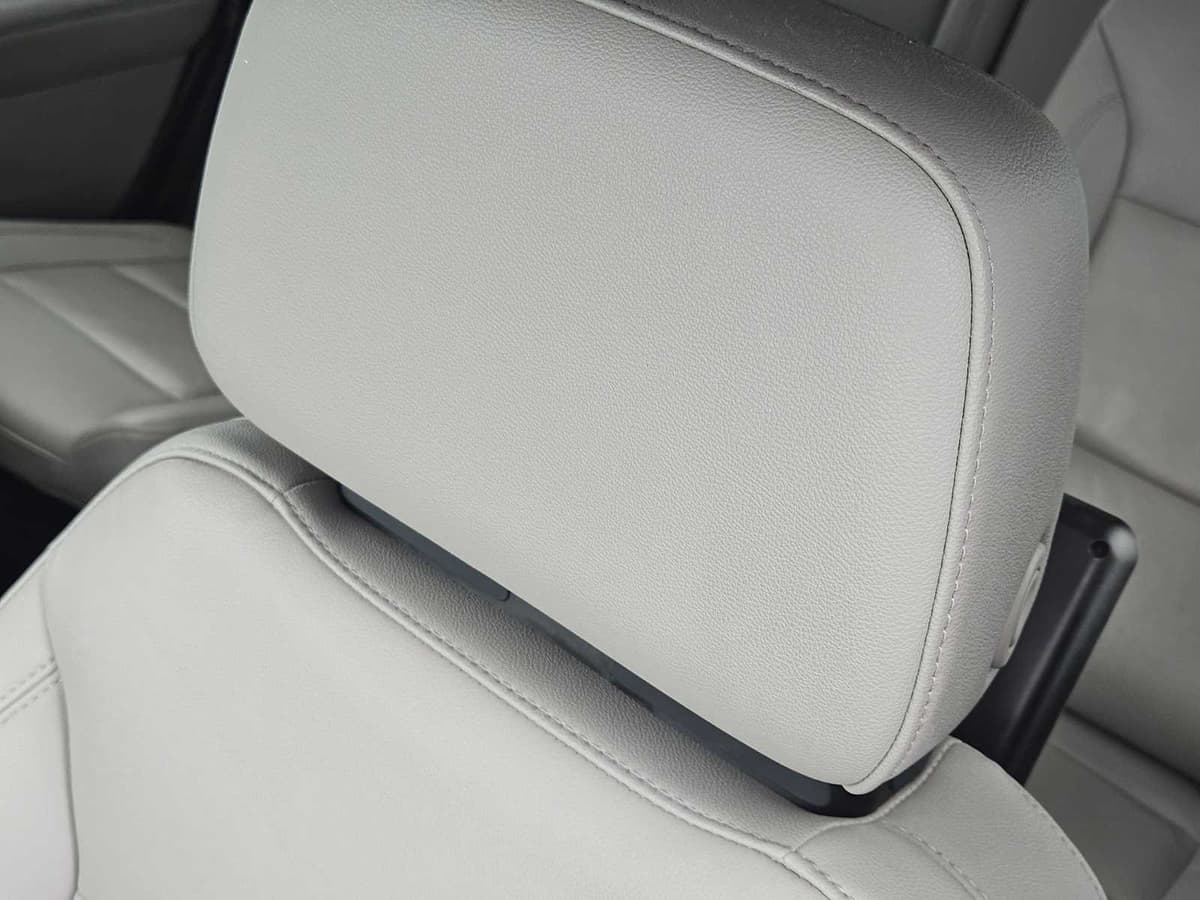 2022 Chevrolet Tahoe - Image 13