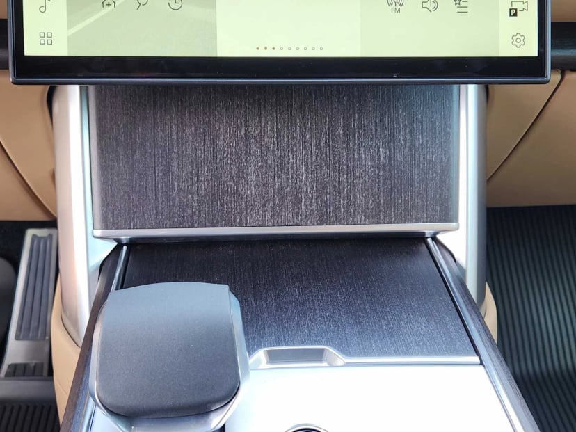 2026 LAND ROVER Range Rover - Image 18