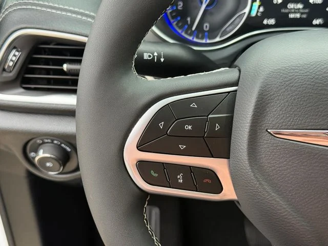 2026 Chrysler Pacifica - Image 13