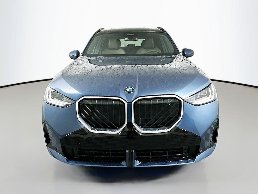 2025 BMW X3 - Image 2