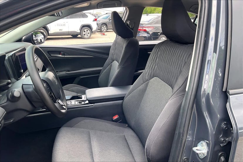 2026 Toyota Camry - Image 7