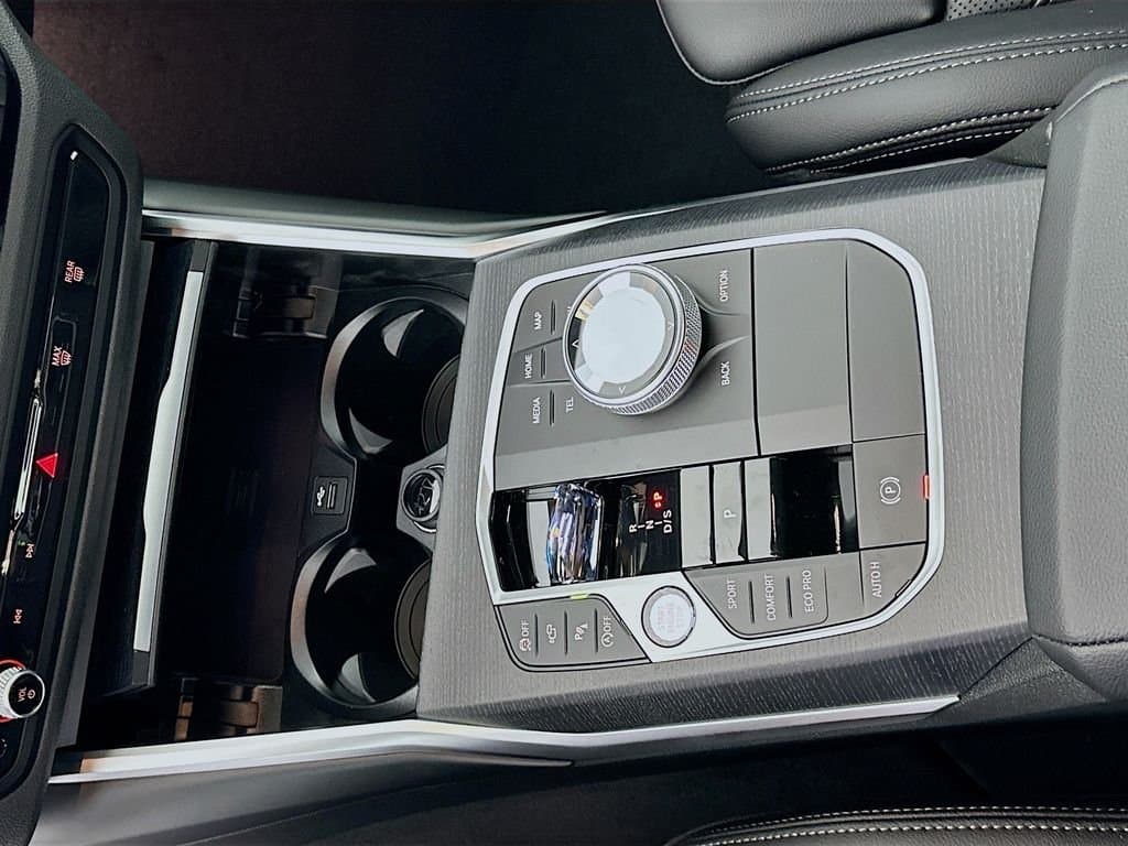 2026 BMW 3 Series - Image 15