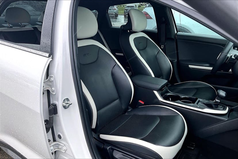 2025 Kia K4 - Image 9