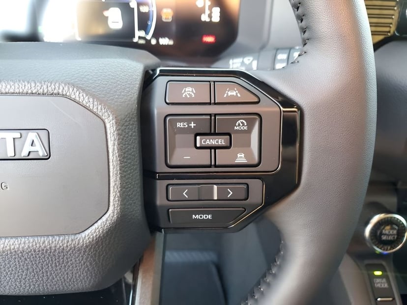 2025 Toyota Land Cruiser - Image 34