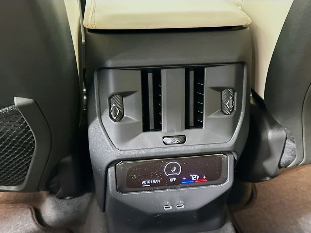 2025 BMW X3 - Image 18