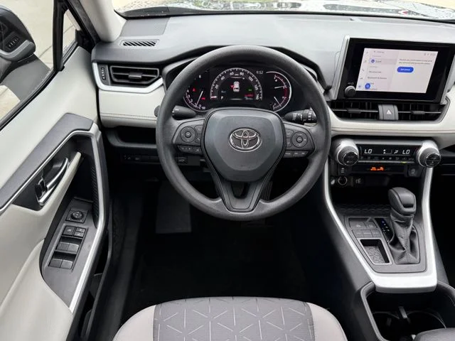 2024 Toyota RAV4 - Image 21