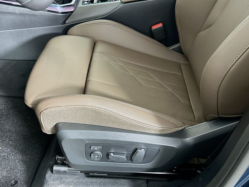 2025 BMW X3 - Image 21