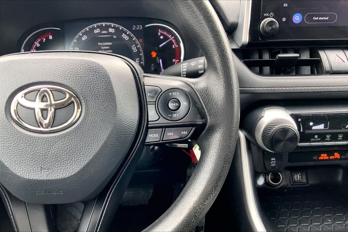 2023 Toyota RAV4 - Image 24