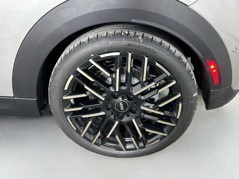 2026 MINI 2 Door - Image 21