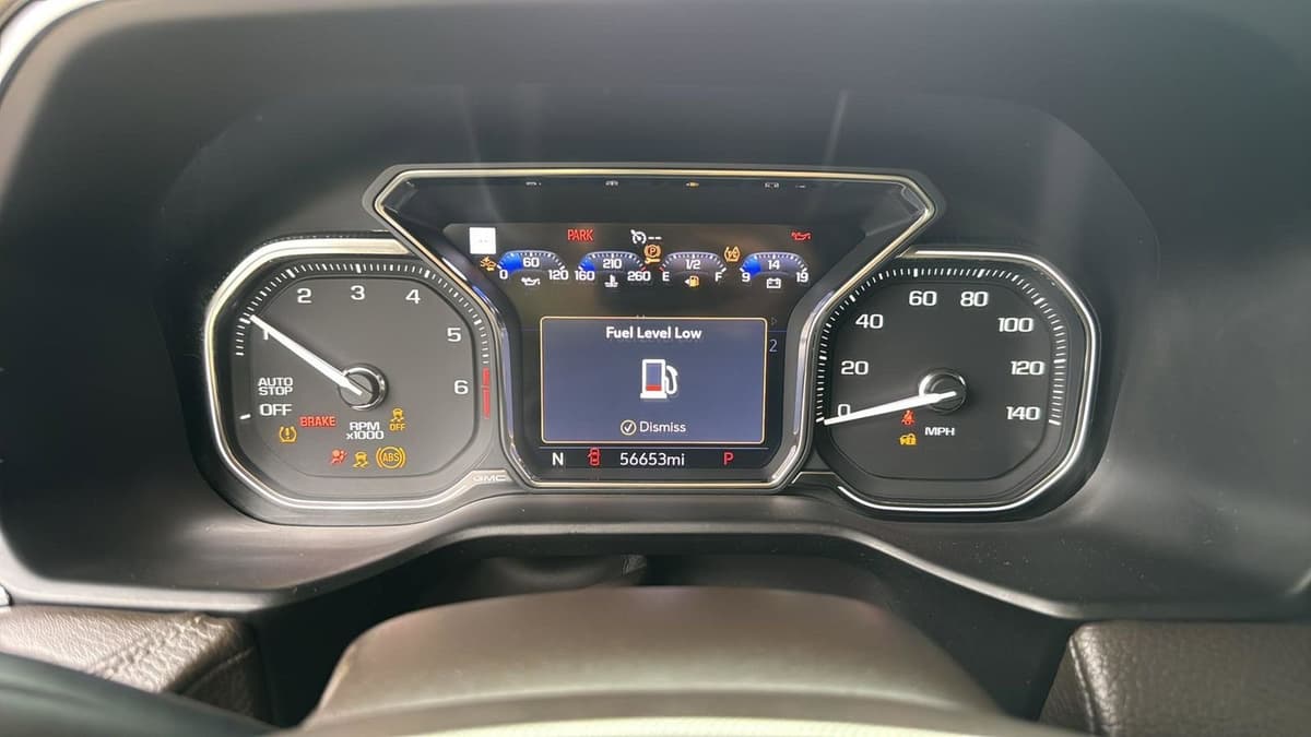 2021 GMC Yukon - Image 14