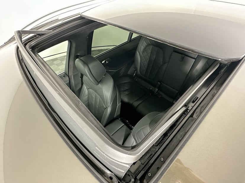 2025 BMW X7 - Image 22