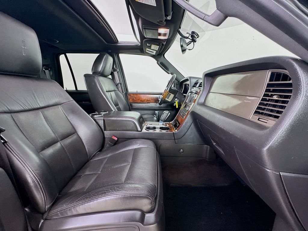 2013 LINCOLN Navigator - Image 36