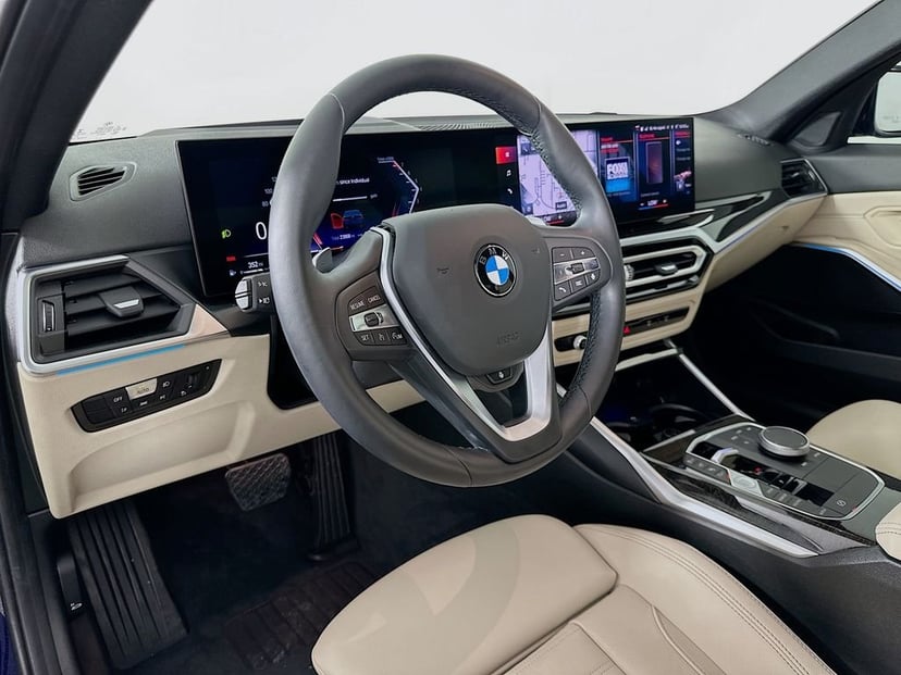 2023 BMW 3 Series - Image 9