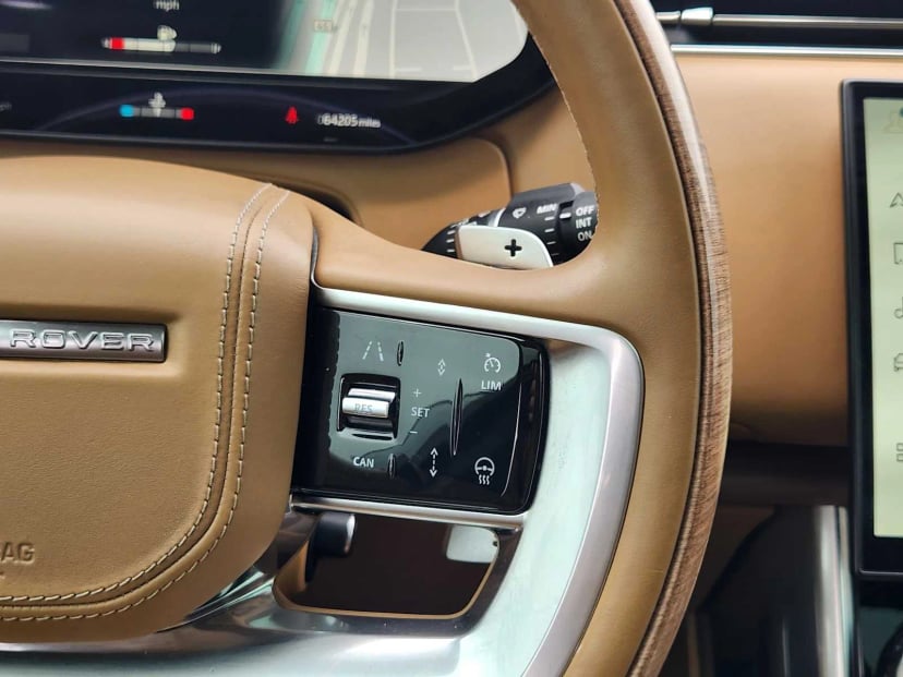 2023 Land Rover Range Rover - Image 28