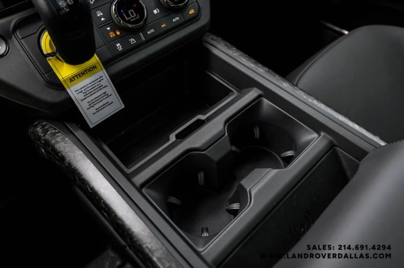 2026 Land Rover Defender 110 - Image 24