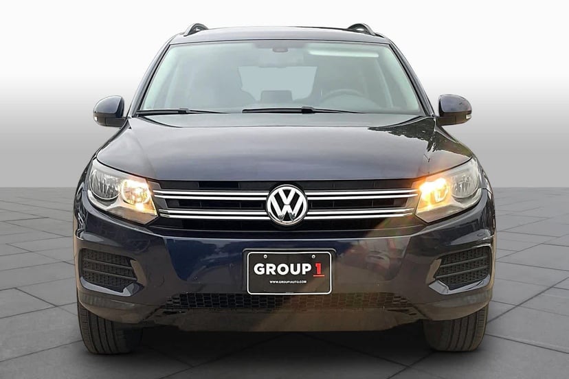 2016 Volkswagen Tiguan - Image 2