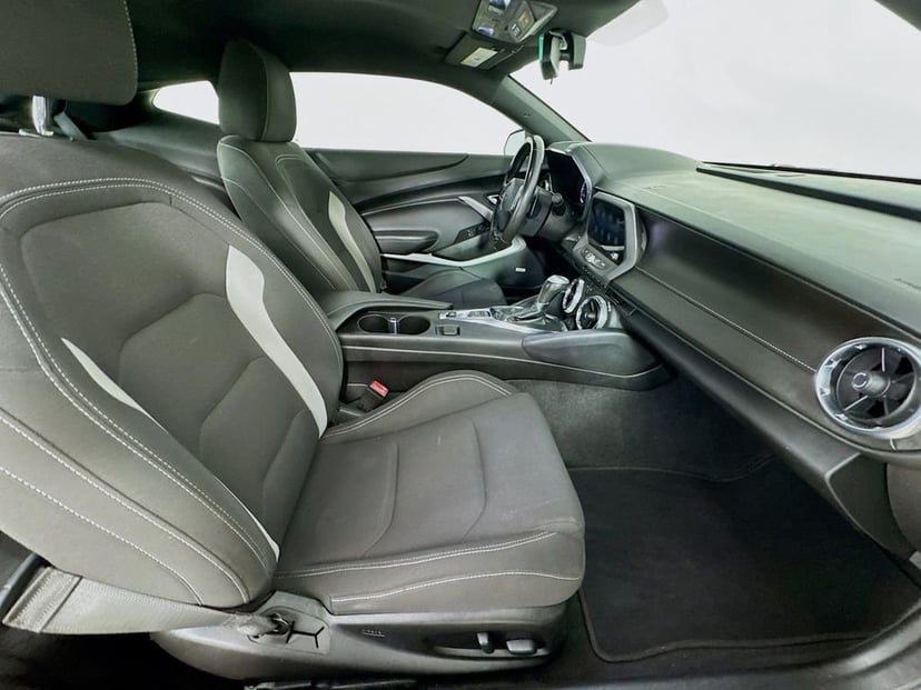 2019 Chevrolet Camaro - Image 34