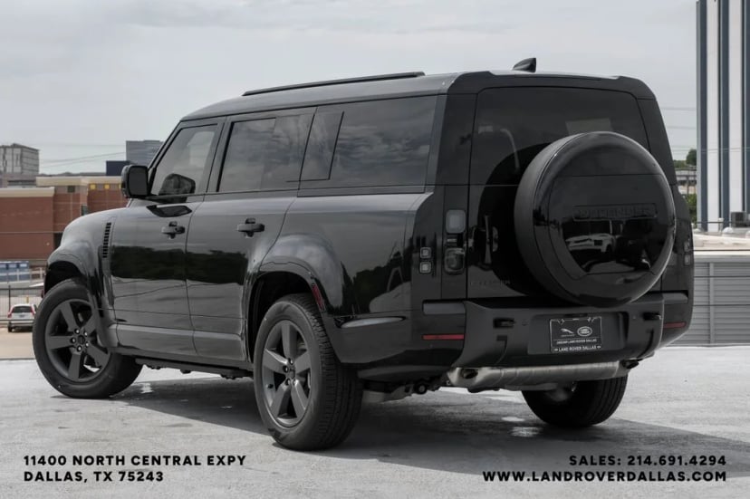 2026 Land Rover Defender 130 - Image 10